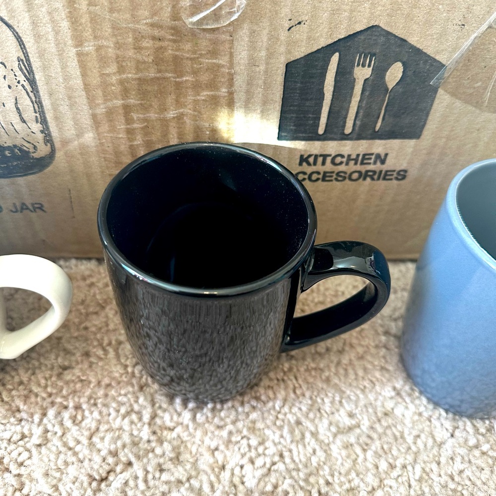 Mugs - Picture 4 of 7